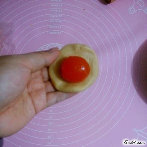 【白莲蓉蛋黄广式月饼】