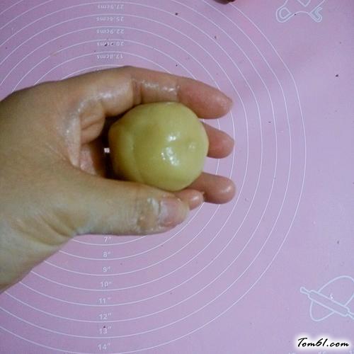 【白莲蓉蛋黄广式月饼】