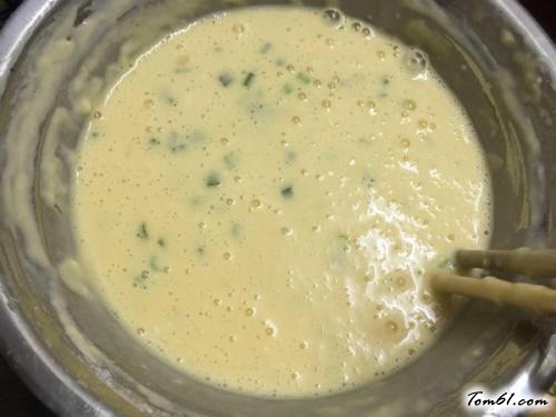 【黄瓜葱花鸡蛋饼】