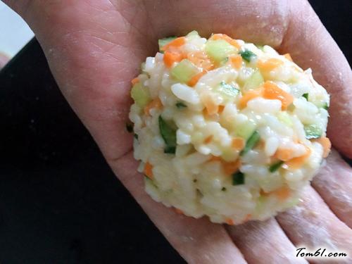 【米饭蔬菜饼】