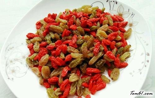 【蜂蜜鸡蛋玉米面发糕】