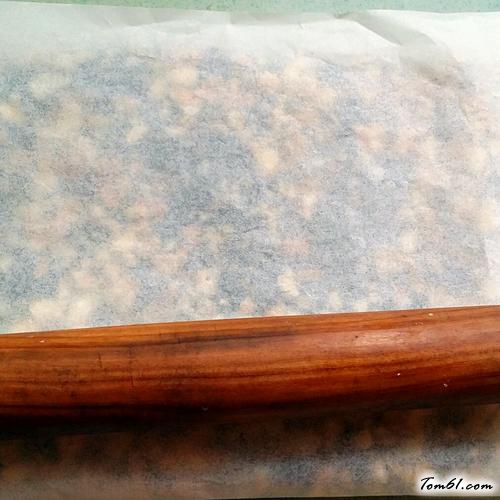 【花生黑芝麻糖】