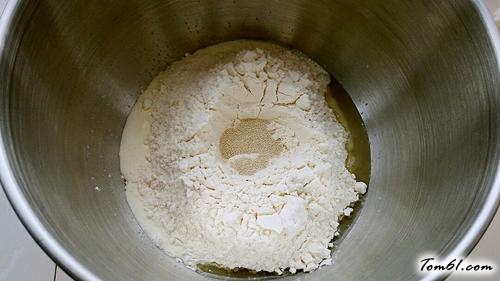 【淡奶油爱心小面包】