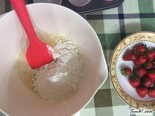 【草莓蜂蜜玛芬蛋糕】