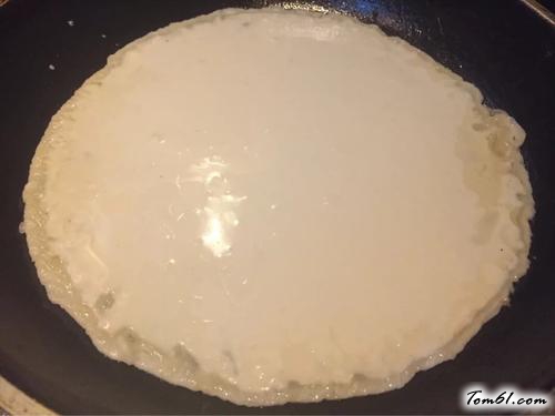 【火腿肠鸡蛋卷饼】