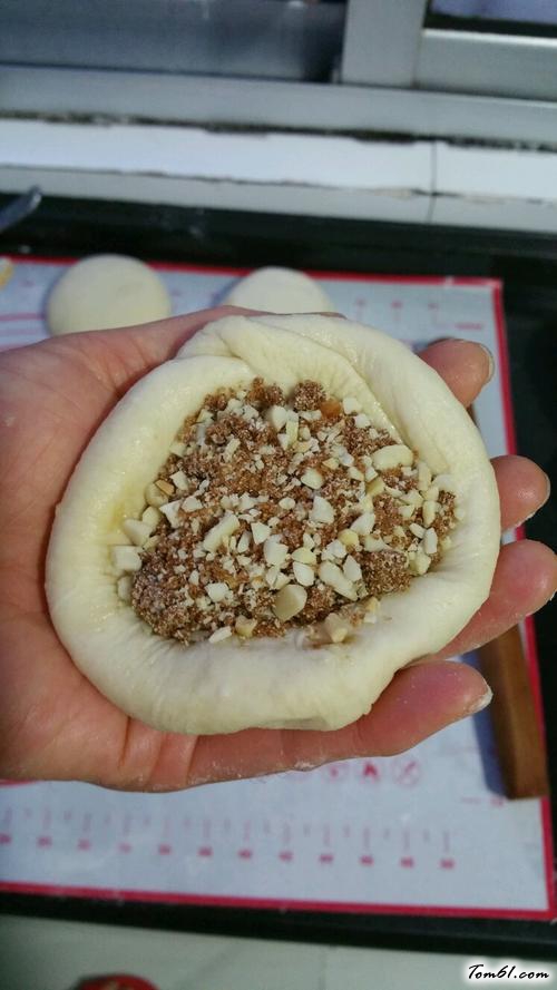 【花生红糖馅饼】