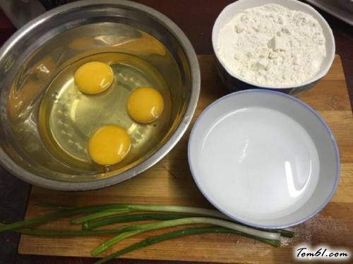 【黄瓜葱花鸡蛋饼】