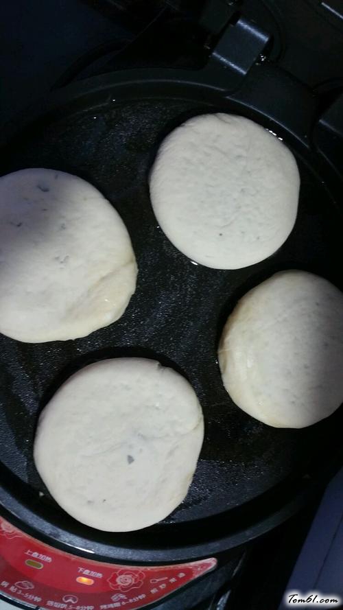 【花生红糖馅饼】