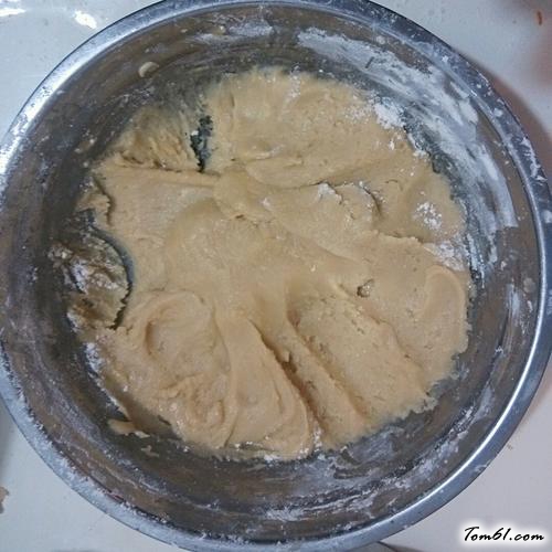 【白莲蓉蛋黄广式月饼】