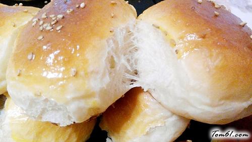 【奶香豆沙小餐包】