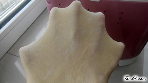 【奶香豆沙小餐包】