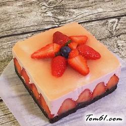 草莓酸奶慕斯蛋糕(6寸）的做法
