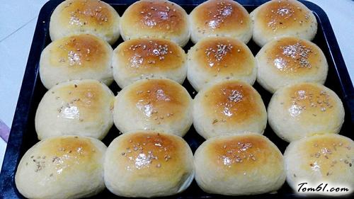 【奶香豆沙小餐包】