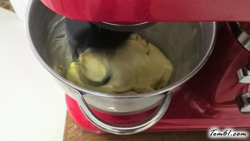 【牛角咸面包】