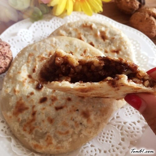 【红糖核桃仁馅饼】