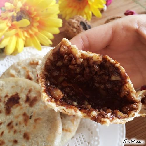 【红糖核桃仁馅饼】