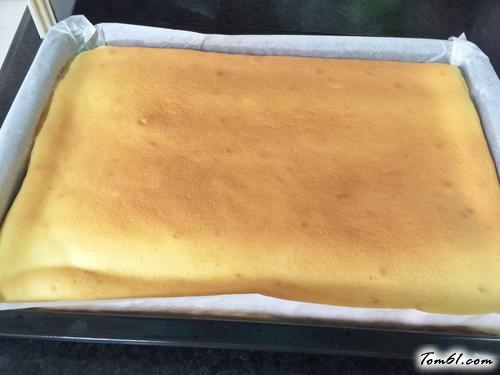 【草莓烫面奶油蛋糕卷】