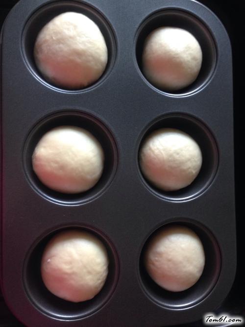 【果酱甜面包】