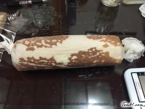 【草莓烫面奶油蛋糕卷】