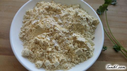 【玉米面菜饼子】