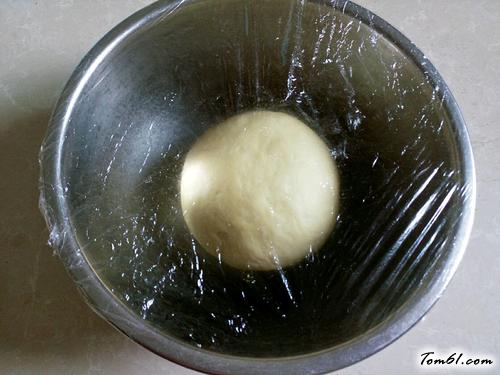 【椰蓉辫子面包】