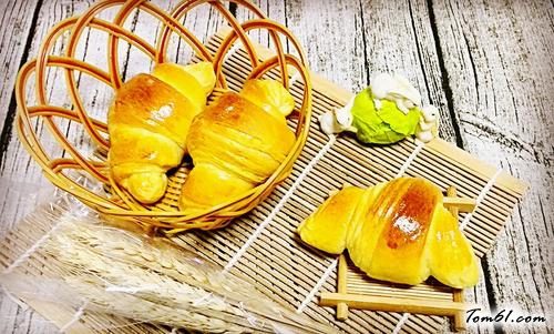 【牛角咸面包】