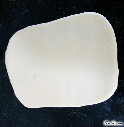 【椰蓉辫子面包】