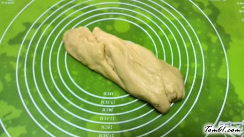 【牛角咸面包】