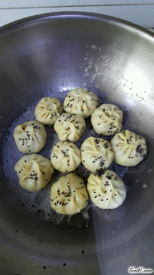 【灌汤生煎包】