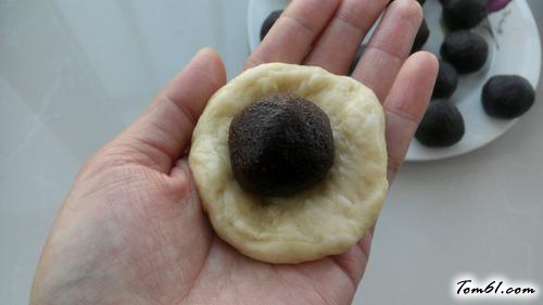 【奶香豆沙小餐包】