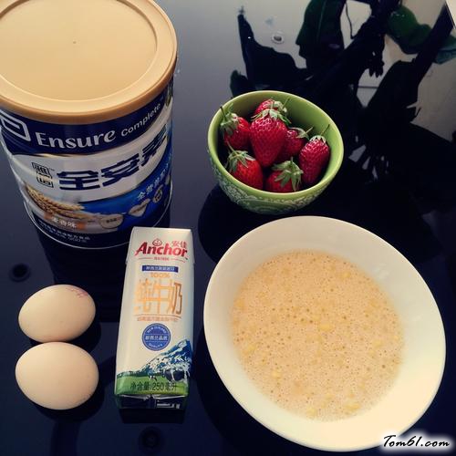 【草莓鸡蛋卷】