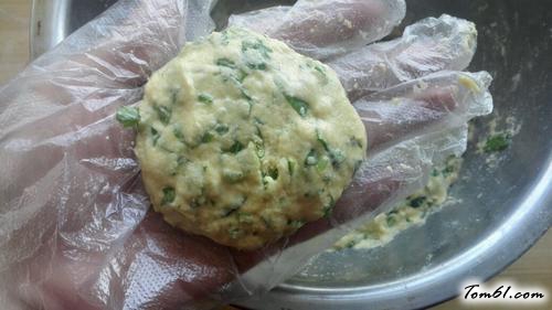 【玉米面菜饼子】