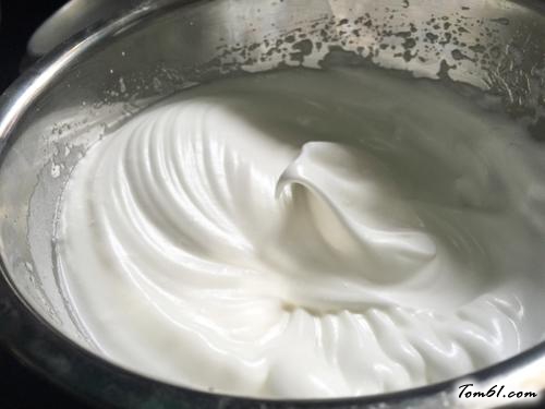 【草莓烫面奶油蛋糕卷】