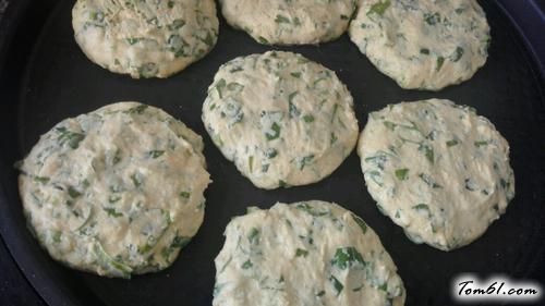 【玉米面菜饼子】