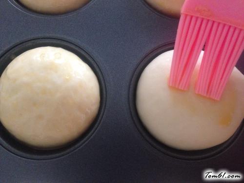 【果酱甜面包】