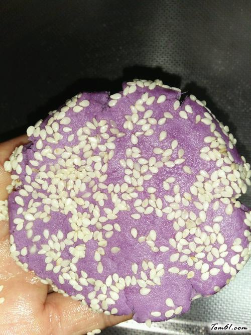 【糯米紫薯饼】