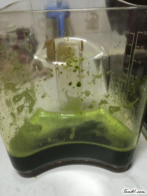 【菠菜汁鸡蛋饼】