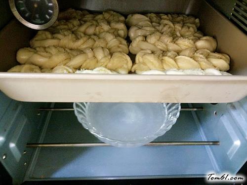 【椰蓉辫子面包】