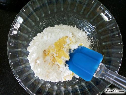 【椰蓉辫子面包】