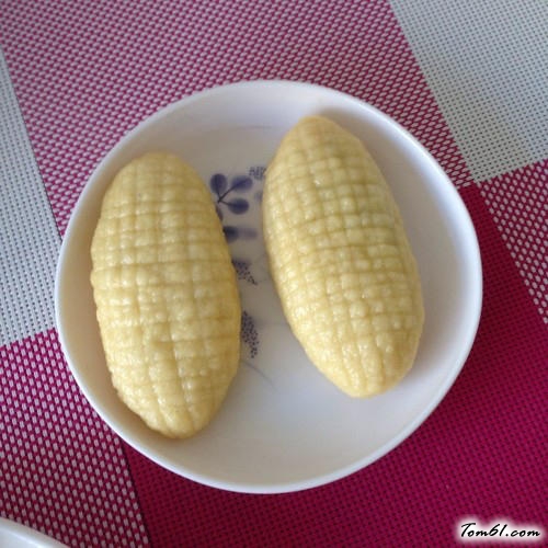【玉米豆沙饼】