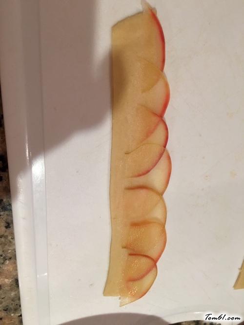 【苹果玫瑰花卷】
