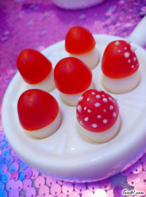 【圣女果鸽子蛋创意小蘑菇】