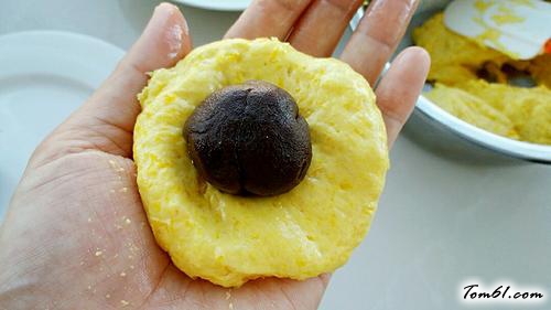 【炼乳香甜南瓜饼】