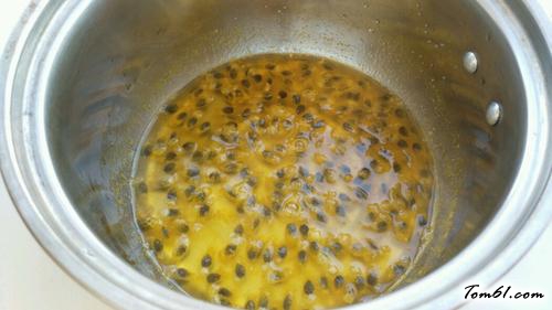 【百香果慕斯蛋糕】