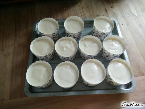 【水果奶油杯子蛋糕】