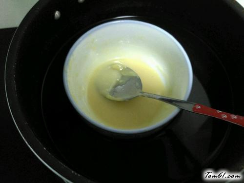 【巧克力淋面甜甜圈】