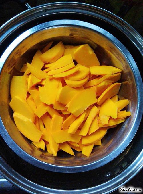 【南瓜玫瑰花卷】