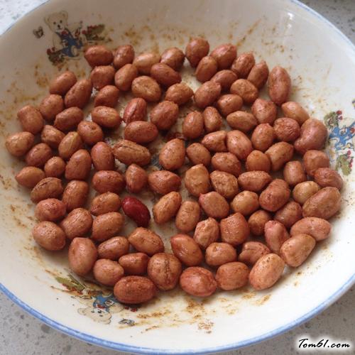 【五香盐爆花生米】