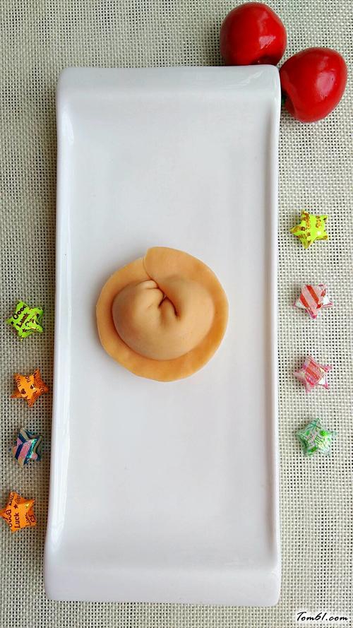 【胡萝卜元宝饺】