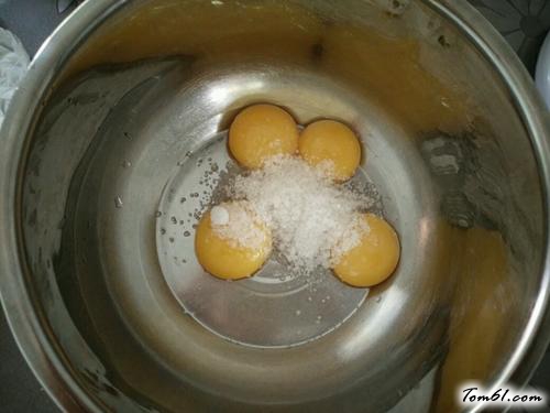 【水果奶油杯子蛋糕】